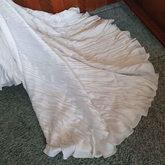 Maggie Sottero size 10 haute couture wedding dress like new corset back - Picture 8 of 8